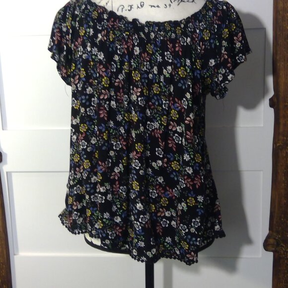 Self E Women's Floral Top on Black Background (Size L) - Picture 3 of 6